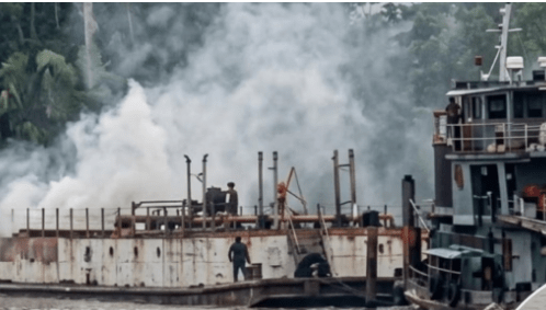 La Policía recuperó un convoy con 10.500 barriles de petróleo retenido en el río&nbsp;Corrientes